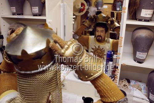 Deutscher Schauspieler und Musical-Darsteller Michael Flöth spielt in Monty Python-Musicals 