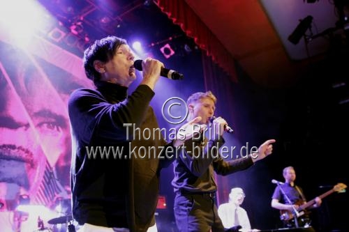 Schottische Indie-Rockband Franz Ferdinand und die amerikanische Pop-/Electro-Pop-Band Sparks gastieren auf ihrer 