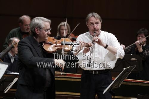 Deutsch Violinist Daniel Gaede leitet die Berliner Barock Solisten in der Philharmonie Köln (© Thomas Brill)