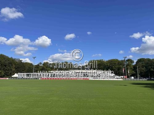 Geißbockheim - Clubhaus des 1. FC Köln an der Franz-Kremer-Allee 1-3 Köln (&copy; Thomas Brill)