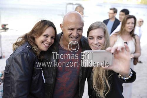 Deutsches Model und Schauspielerin Daniela Katzenberger präsentiert mit Uncle Sam-Gründer Michael Geiss ihre eigene 