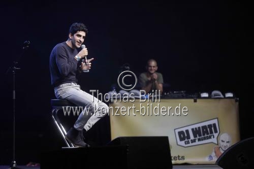 Gründer der Show RebellComedy Babak Ghassim gastiert bei der RebellComedy Show - Die üblichen Verdächtigen des 25. Köln Comedy Festival im E-Werk Köln (© Thomas Brill)