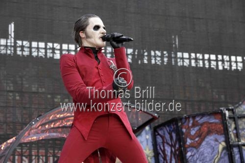 Schwedische Heavy-Metal-Band Ghost gastiert auf ihrer „Prequelle“-Tour im RheinEnergieStadion Köln (© Thomas Brill)