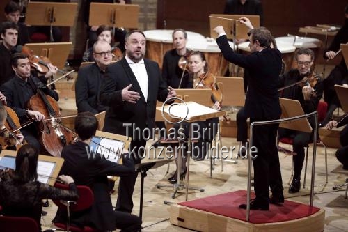 Deutsche Bariton Matthias Goerne gastiert in Begleitung der Mahler Chamber Orchestra unter der Leitung des britischen Dirigenten Daniel Harding in der Kölner Philharmonie (&copy; Thomas Brill)
