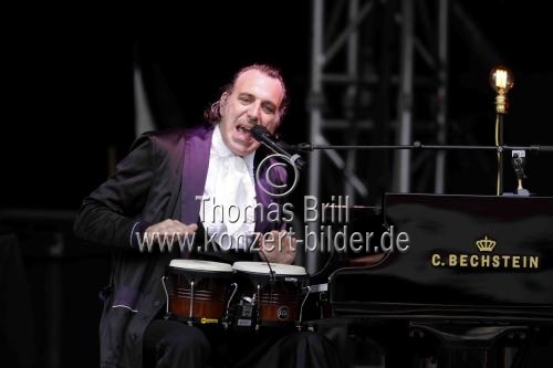 Kanadischer Musiker Chilly Gonzales gastiert auf seiner 
