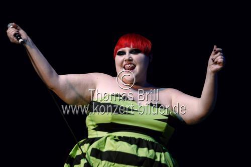 Amerikanische Post-Punk-Gruppe Gossip gastierte mit Sängerin Beth Ditto auf ihrer 