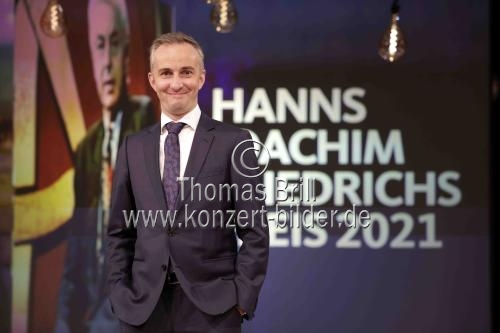 Verleihung des Hanns-Joachim-Friedrichs-Preises an den deutschen Journalisten Carl Gierstorfer, die deutsche Fernsehjournalistin Katrin Eigendorf und den deutschen Fernsehmoderator Jan Böhmermann im Klaus-von-Bismarck-Saal des WDR Funkhaus Köln (&copy; Thomas Brill)