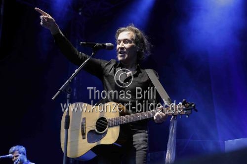 Britische Singer-Songwriter Albert Hammond gastiert auf seiner 