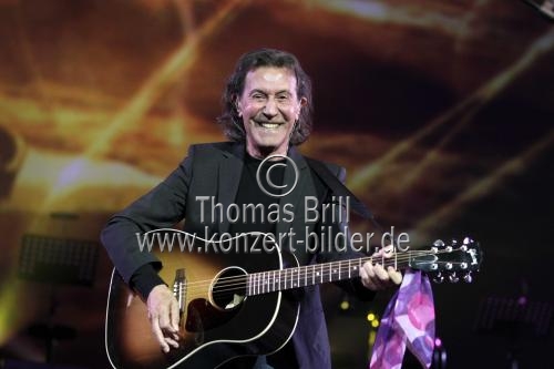 Britische Singer-Songwriter Albert Hammond gastiert als Stargast der Kölner Mundartgruppe De Höhner bei der 