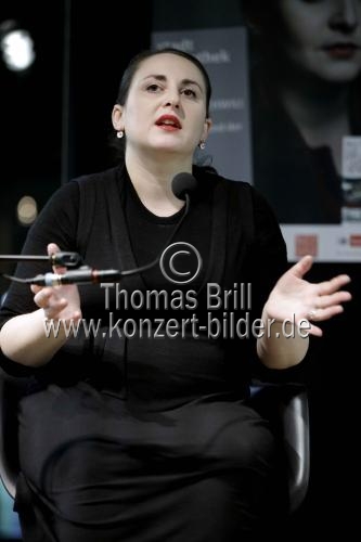 Georgische Schriftstellerin Nino Haratischwili liest aus ihrem Buch 