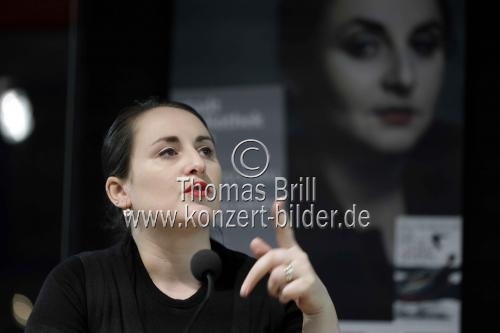 Georgische Schriftstellerin Nino Haratischwili liest aus ihrem Buch 