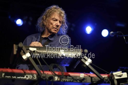 Amerikanische Musiker Jerry Harrison und Adrian Belew gastieren in Begleitung ihrer All-Star-Band auf ihrer 
