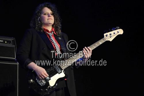 Amerikanische Musiker Jerry Harrison und Adrian Belew gastieren in Begleitung ihrer All-Star-Band auf ihrer 