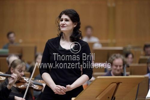 Deutsche Sopranistin Anja Harteros gastiert in Begleitung der Münchner Philharmoniker unter der Leitung des russischen Dirigenten Valery Gergiev in der Kölner Philharmonie (&copy; Thomas Brill)