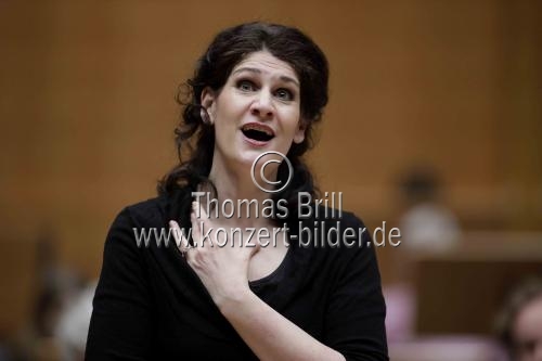 Deutsche Sopranistin Anja Harteros gastiert in Begleitung der Münchner Philharmoniker unter der Leitung des russischen Dirigenten Valery Gergiev in der Kölner Philharmonie (© Thomas Brill)