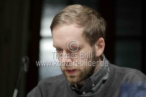 Deutsche Schriftsteller Heinz Helle liest aus seinem neuen Roman 