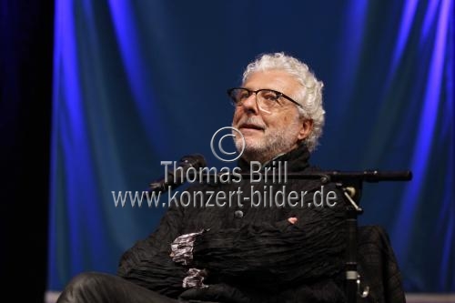 Der österreichische Aktionskünstler André Heller und die deutsche Schriftstellerin Elke Heidenreich reisen in den Süden im Klaus-von-Bismarck-Saal des WDR Funkhaus Köln (&copy; Thomas Brill)
