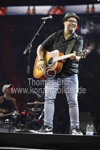 Kölner Musiker Björn Heuser un Fründe gastieren bei 