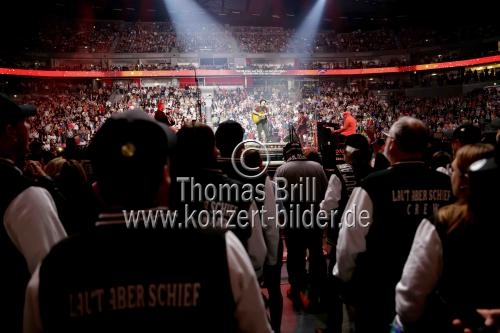 Kölner Musiker Björn Heuser un Fründe gastieren bei 