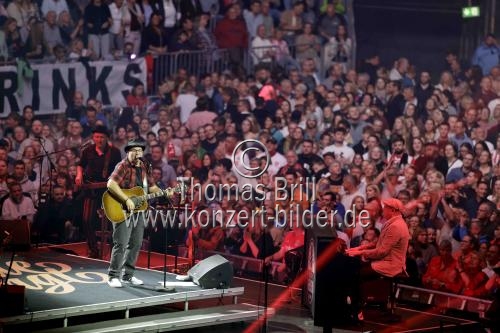 Kölner Musiker Björn Heuser un Fründe gastieren bei 