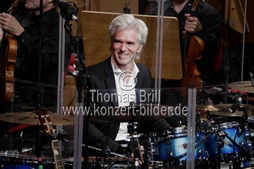 Kölner Mundartgruppe Höhner gastiert in Begleitung des Orchesters der Jungen Sinfonie Köln unter der Leitung von Sebastian Hässy in der Philharmonie Köln (&copy; Thomas Brill)