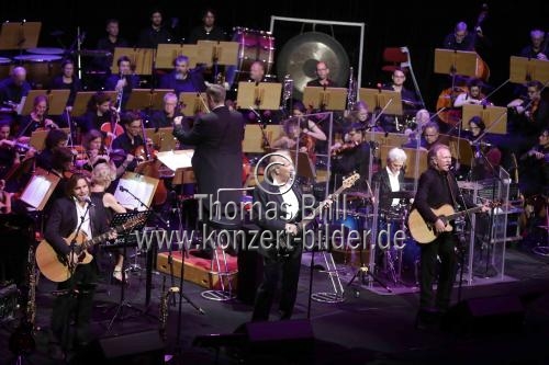 Kölner Mundartgruppe Höhner gastiert in Begleitung des Orchesters der Jungen Sinfonie Köln unter der Leitung von Sebastian Hässy in der Philharmonie Köln (© Thomas Brill)