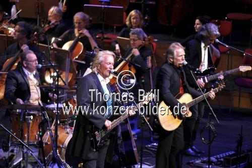 Kölner Mundartgruppe Höhner gastiert in Begleitung des Orchesters der Jungen Sinfonie Köln unter der Leitung von Sebastian Hässy in der Philharmonie Köln (&copy; Thomas Brill)