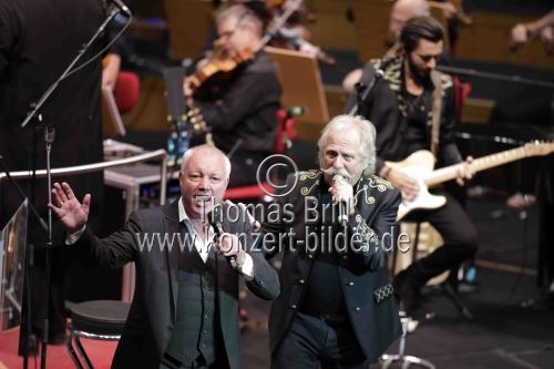 Kölner Mundartgruppe Höhner gastiert in Begleitung des Orchesters der Jungen Sinfonie Köln unter der Leitung von Sebastian Hässy zum 30. mal in der Kölner Philharmonie (© Thomas Brill)
