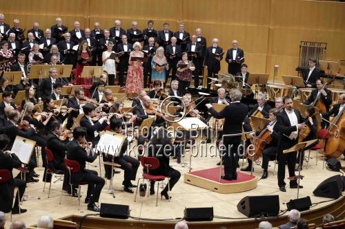 Deutz-Chor Köln und die Philharmonie Südwestfalen gastieren unter der Leitung von Heinz Walter Florin mit dem Konzert 