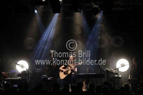 Schweizer Sängerin und Komponistin Sophie Hunger eröffnet die dreitägigen Sophie Hunger Festspiele ihrer 