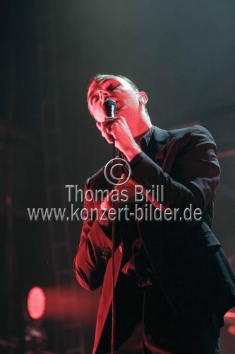 Britische Synthie-Pop-Band Hurts gastiert auf ihrer 