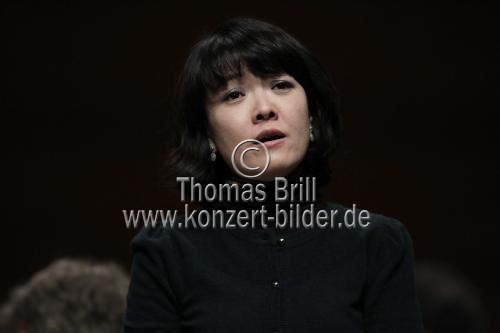 Belgische Dirigent René Jacobs leitet das Freiburger Barockorchester in der Philharmonie Köln (© Thomas Brill)