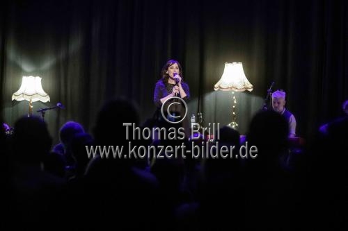 Australische Sängerin Natalie Imbruglia gastiert auf ihrer 