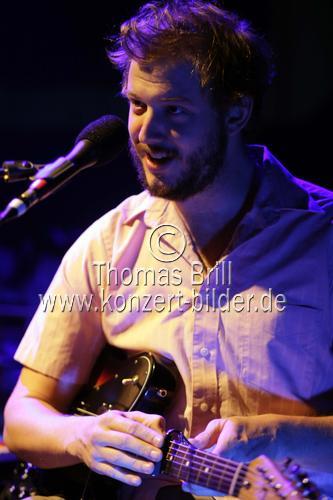 Amerikanischer Singer-Songwriter Bon Iver gastiert auf seiner 