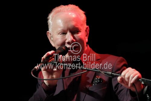 Britische Musiker Joe Jackson gastiert mit The Bigger Band auf seiner 