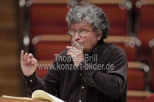 Belgische Dirigent René Jacobs leitet das Concerto Köln in der Philharmonie Köln (&copy; Thomas Brill)