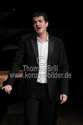 Französischer Countertenor Philippe Jaroussky  gastiert in Begleitung des französischen Pianisten Jérôme Ducros auf seiner 