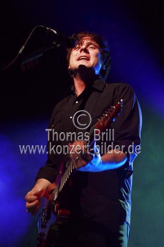 Amerikanische  Emo/Alternative Rockband Jimmy Eat World gastiert mit ihren Sänger Jim Adkins auf ihrer 