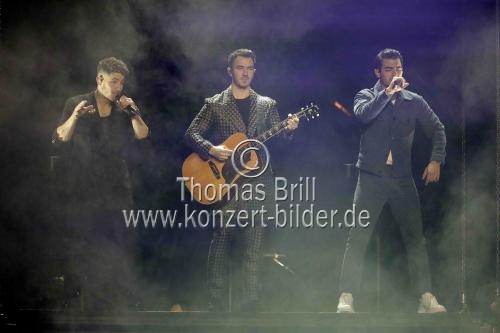 Amerikanische Rock-Band Jonas Brothers gastiert auf ihrer 