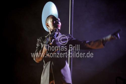 Jamaikanische Sängerin Grace Jones gastierte auf ihrer 