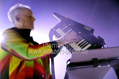 Britische Sänger Howard Jones gastiert auf seiner 