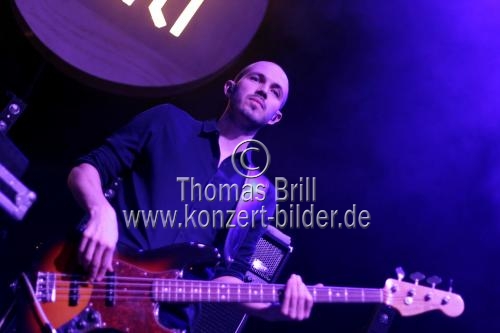 Deutsche Pop-Band Juli gastier auf ihrer 