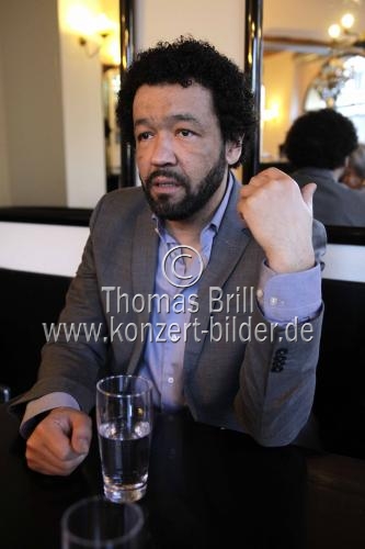 Deutsche Comedian und Buchautor Marius Jung im Interview über sein neues Buch 