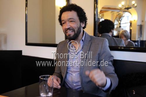 Deutsche Comedian und Buchautor Marius Jung im Interview über sein neues Buch 