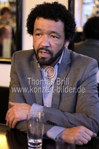 Deutsche Comedian und Buchautor Marius Jung im Interview über sein neues Buch 