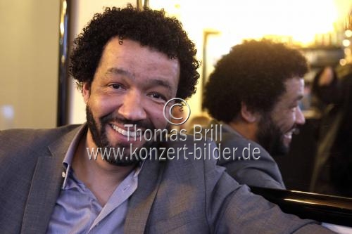 Deutsche Comedian und Buchautor Marius Jung im Interview über sein neues Buch 