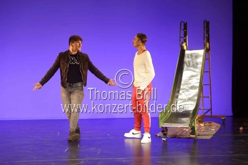 Sechzehn Jugendliche mit Migrationshintergrund führen das Musical 