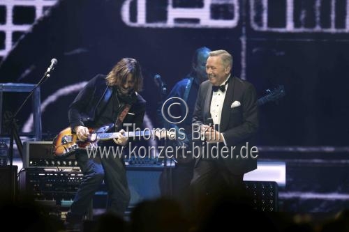 Deutscher Schlagersänger Roland Kaiser gastierte auf seiner 