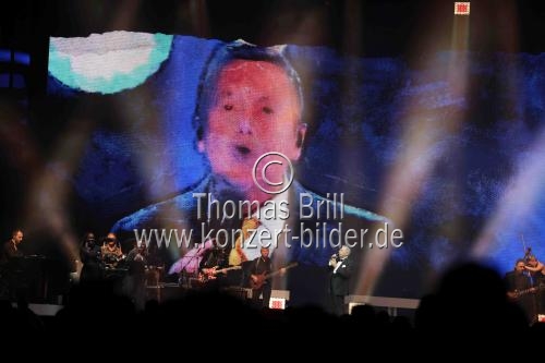 Deutscher Schlagersänger Roland Kaiser gastierte auf seiner 