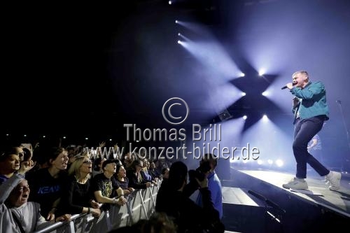 Britische Britpop-Band Keane gastiert mit Sänger Tom Chaplin auf ihrer 